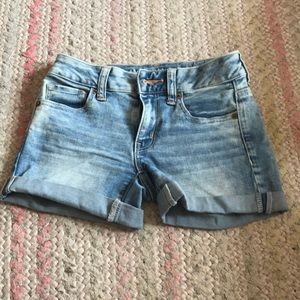 Denim shorts with stretch